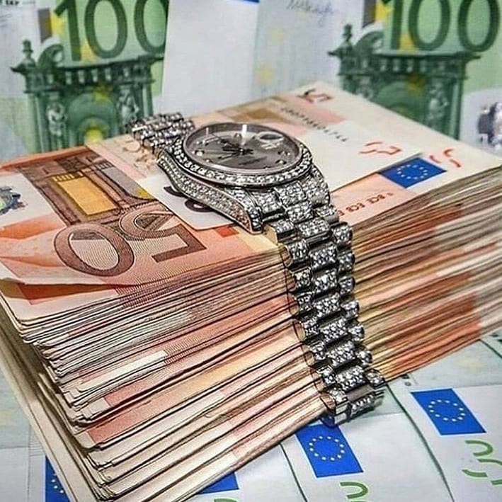 Money is the only way to meet people's worldly needs. 
So everyone wants to earn a lot of money for their fancy life. 
Also You can make money in this simple way.