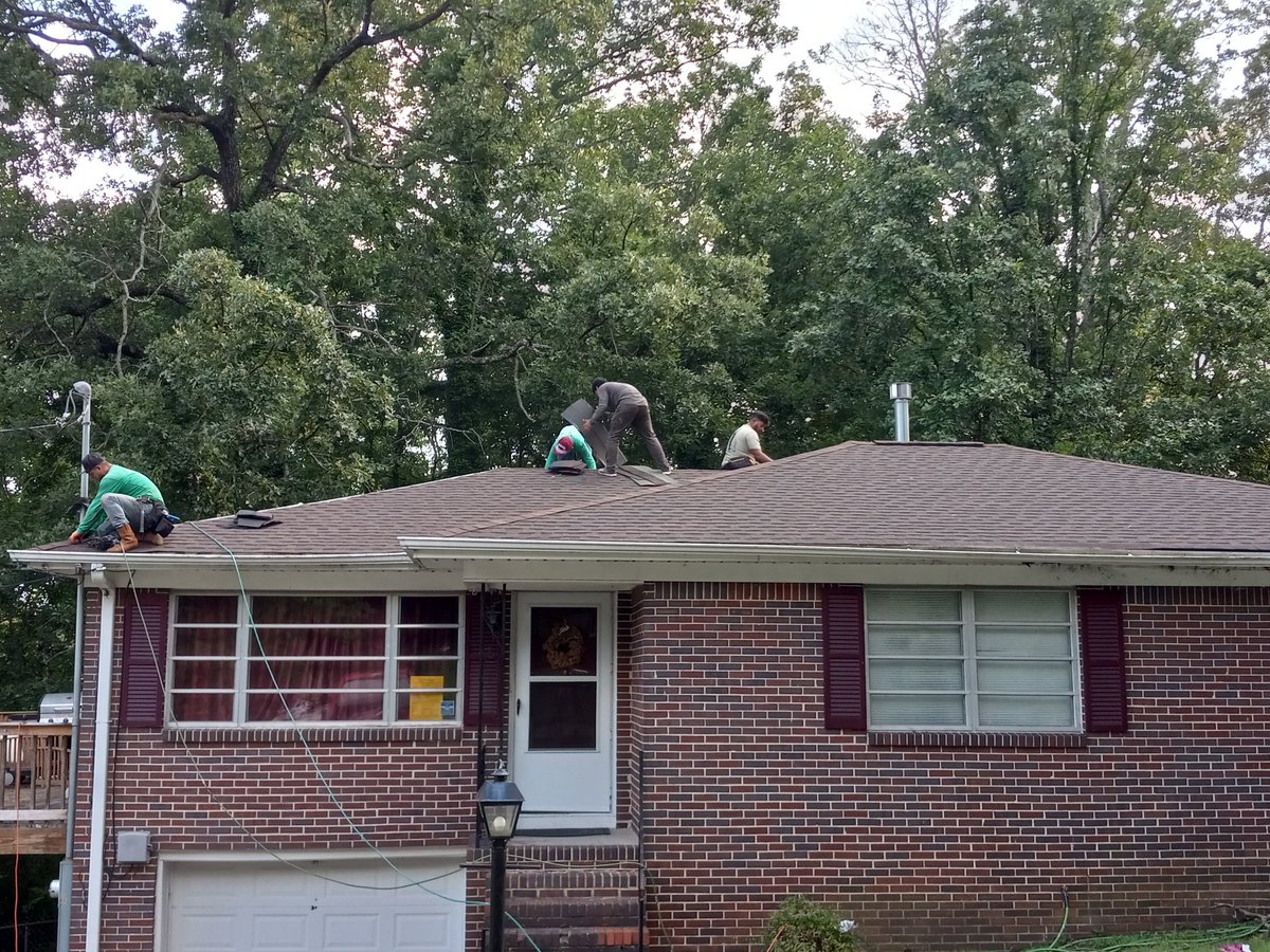 RoofAlabama's tweet image. DR.ROOF OF ALABAMA LLC HAS MADE ANOTHER HOMEOWNER VERY PLEASED! YOU'RE ONLY ONE PHONE CALL AWAY FROM GETTING YOUR ROOF REPLACEMENTS CONTACT US 205.203.7241
#FASTANDFAIR