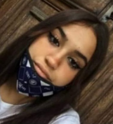 desaparecidaorg's tweet photo. Elea Navarro tiene 15 años, está desaparecida en San José, Guaymallén, provincia de Mendoza. Por favor compartir, y si la ven avisar #URGENTE al ☎️ 2615672291, o 911

#NiUnaMenos 
#Guaymallen
#Mendoza https://t.co/mgKRQ5cQ2O