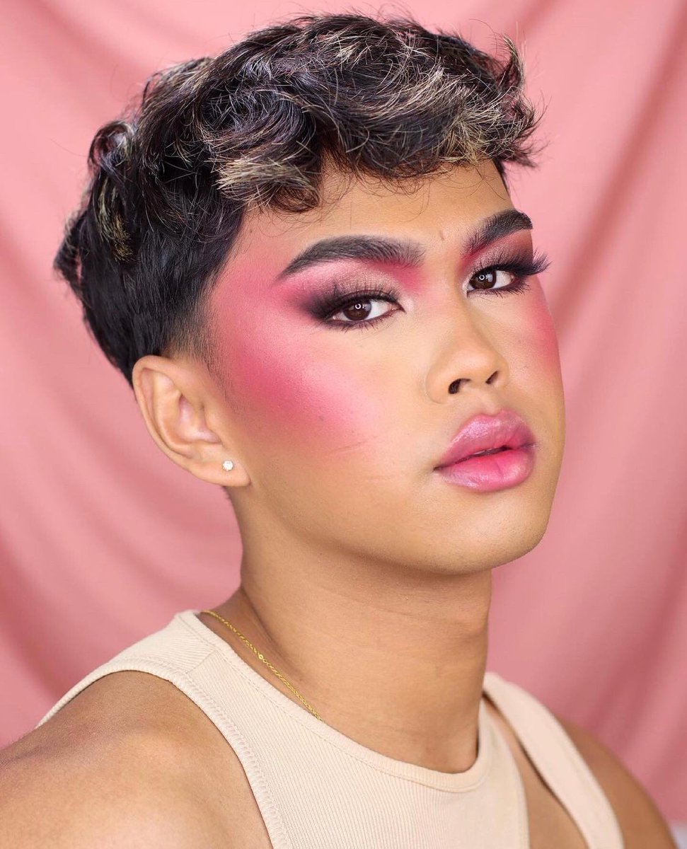 CodedAgency's tweet photo. We’re swooning over the debut @patmcgrathreal Divine Blush line 😍⚡️

How stunning are these hues on @dommskii Amanda Diaz, &amp; Sangyay Chen?!

#DivineBlush #TurnYourBlushOn #makeup #beauty #skincareproducts #patmcgrath #beautyaddict #beautycare https://t.co/k8yTE8323N