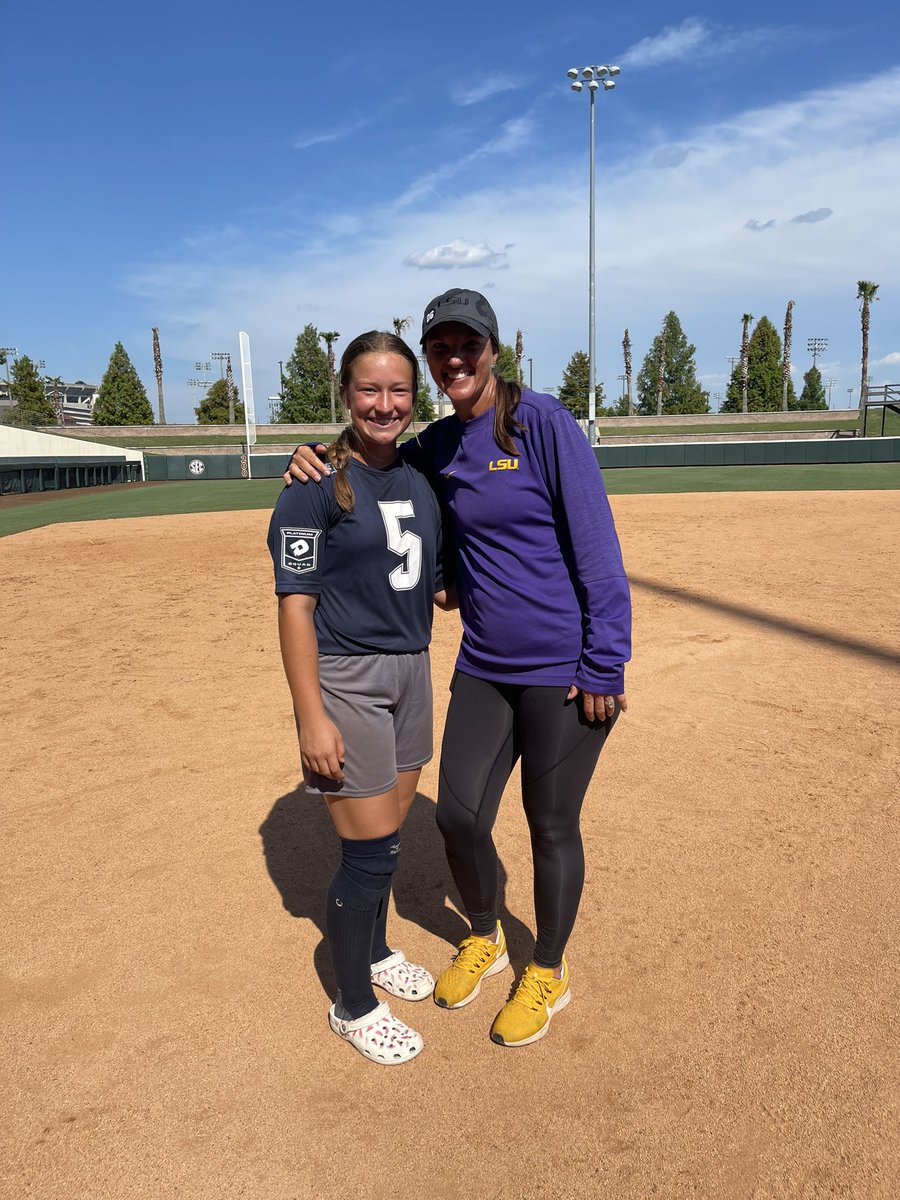 ✰raeghan carlson✰ tweet media