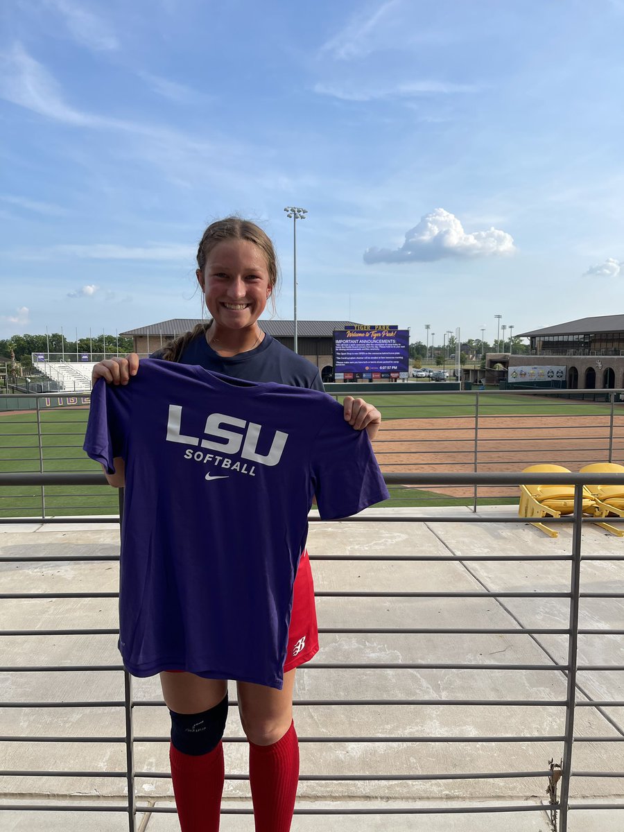 ✰raeghan carlson✰ tweet media