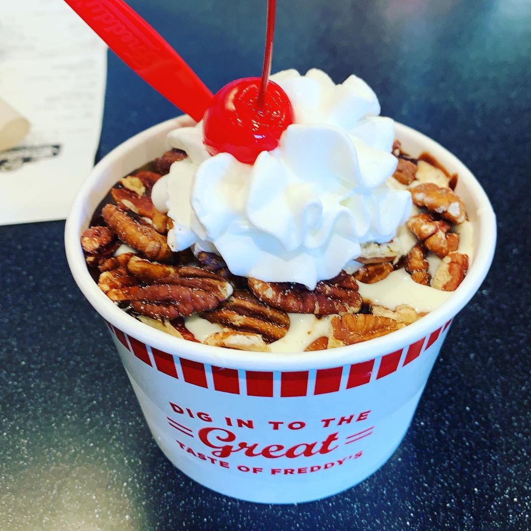 Freddy's Frozen Custard & Steakburgers - Hold onto summer a little bit  longer with a Hawaiian Delight Sundae! #SweetToothSunday Photo via  Instagram 📷: food_makes_me_loco