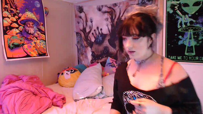 I'm online @MyFreeCams! #onmfc #littlelunarlove #lunaflowers #kawaiicyberheaux  https://t.co/ZKKVUt3Wyu<a class="tags" href="/tag/myfreecams">@myfreecams</a><a href="/tag/onmfc"class="tags">#onmfc</a><a href="/tag/littlelunarlove"class="tags">#littlelunarlove</a><a href="/tag/lunaflowers"class="tags"><span>#lunaflowers</span></a><a href="/tag/kawaiicyberheaux"class="tags"><span>#kawaiicyberheaux</span></a>