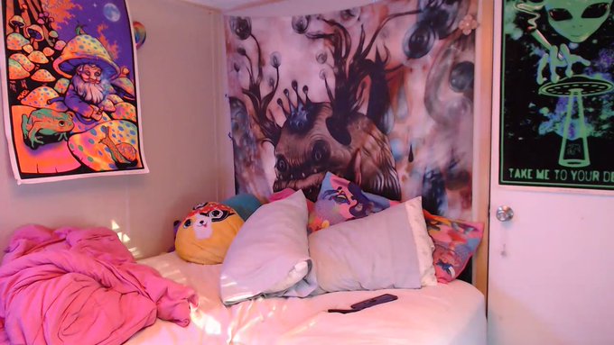 I'm online @MyFreeCams! #onmfc #littlelunarlove #lunaflowers #kawaiicyberheaux  https://t.co/ZKKVUt3Wyu<a class="tags" href="/tag/myfreecams">@myfreecams</a><a href="/tag/onmfc"class="tags">#onmfc</a><a href="/tag/littlelunarlove"class="tags">#littlelunarlove</a><a href="/tag/lunaflowers"class="tags"><span>#lunaflowers</span></a><a href="/tag/kawaiicyberheaux"class="tags"><span>#kawaiicyberheaux</span></a>