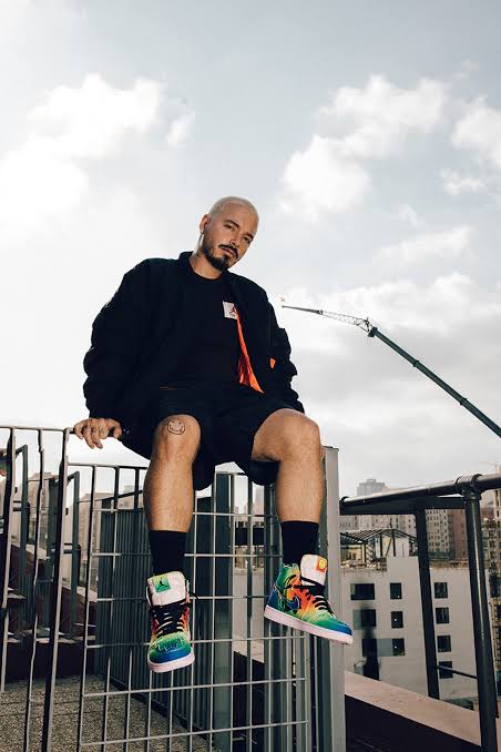 J Balvin Charts ⚡ Twitterissä: \