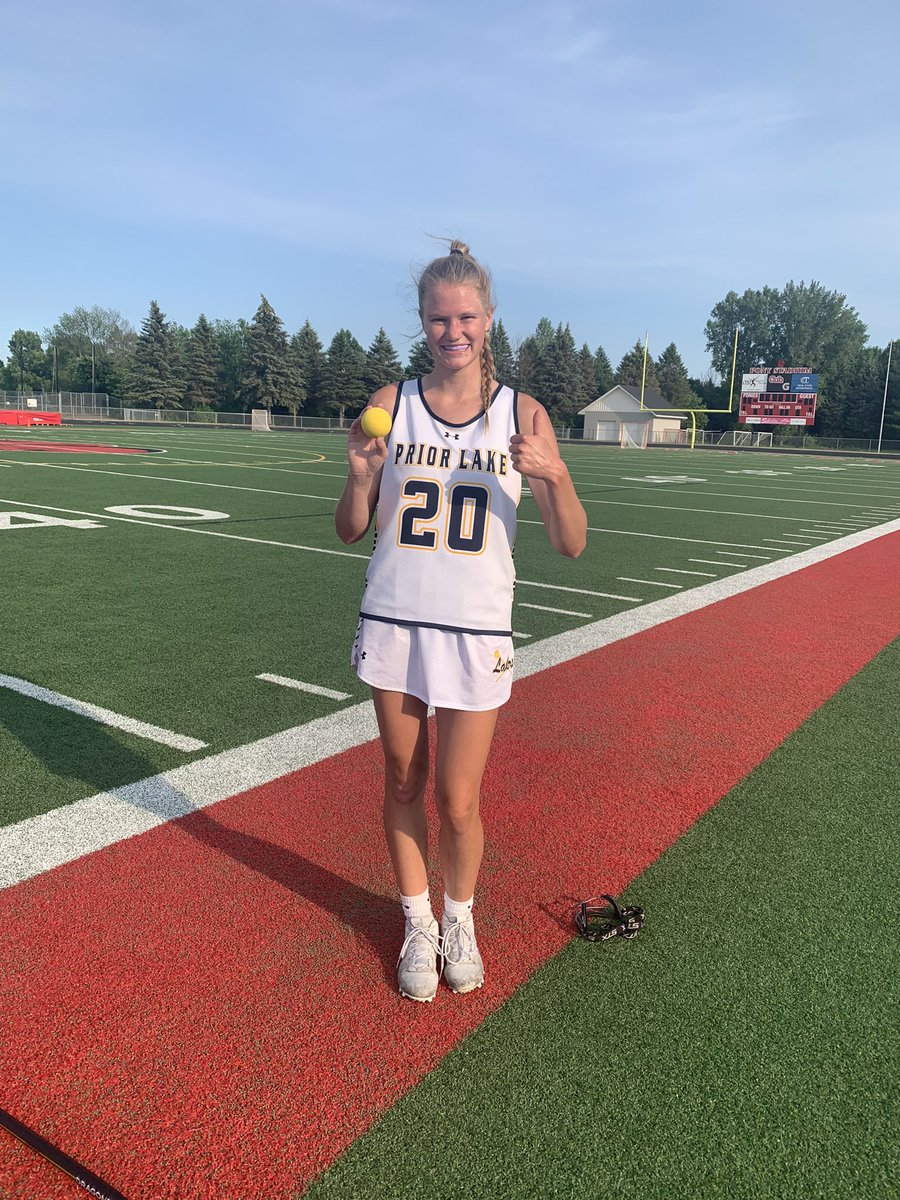 Congrats Senior, Payton Bloedow, on scoring 6 goals tonight, bringing her career total to 202! #photoshoot