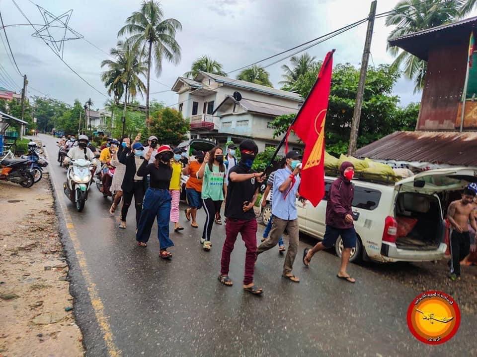 TostevinM's tweet image. Yet more protests against military rule in Myanmar today #WhatsHappeningInMyanmar