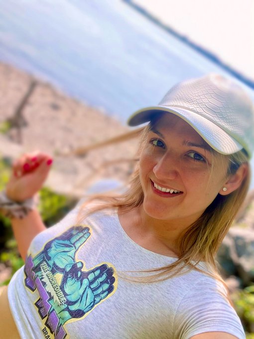 I just posted a new photoset on https://t.co/yUycQotMPe for you to have sweet dreams 😘⭐️ https://t.c