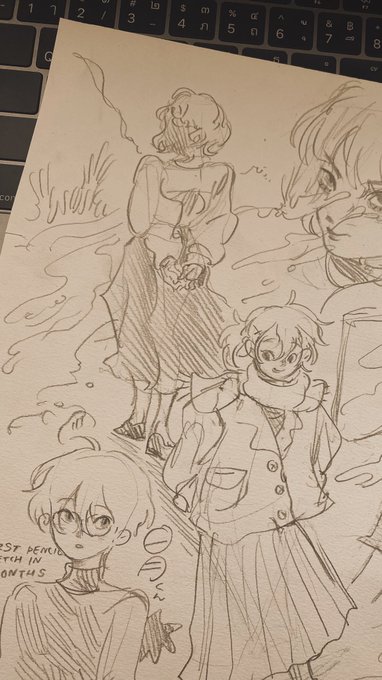 จับดินสอในรอบล้านปี อื้อ ยังไม่ลืมวิธีวาดลงกระดาษสินะ🤷🏻 