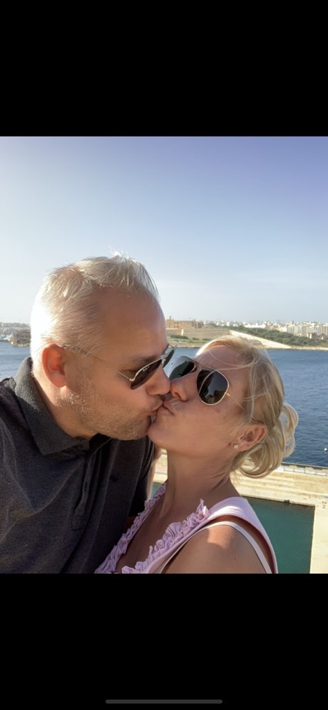 Happy birthday to my soulmate and rock ❤️🎂🎊🎉🎈 I’m really looking forward to spend the day with you ❤️😘😍 You’re the one that keeps this crazy gang together and I’m so proud of you !! Love you to the moon and back 😘❤️😍
