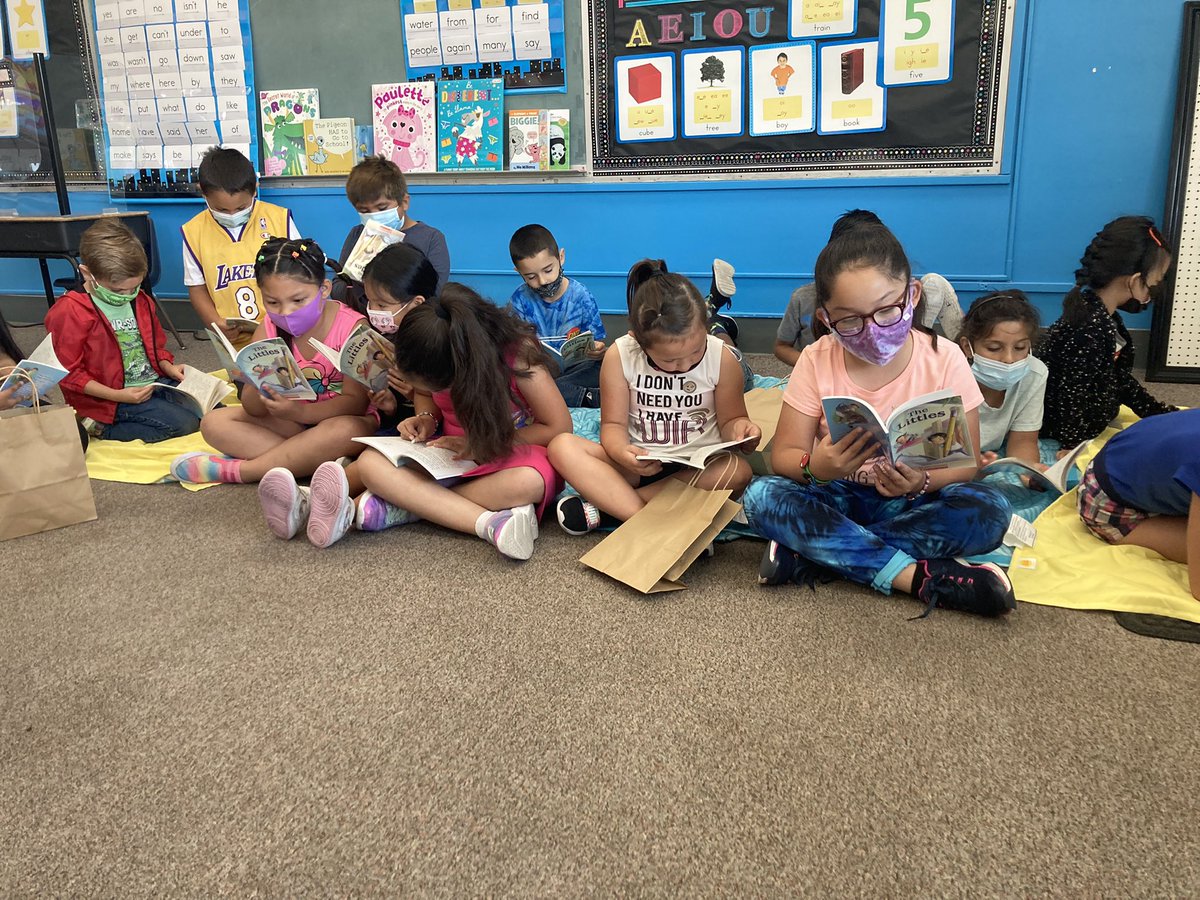 Our RAD students love to read! Thank you @lvutran100 for collaborating with our parents to make this day special! #frybergerwsd #donorschoose #welovetoread