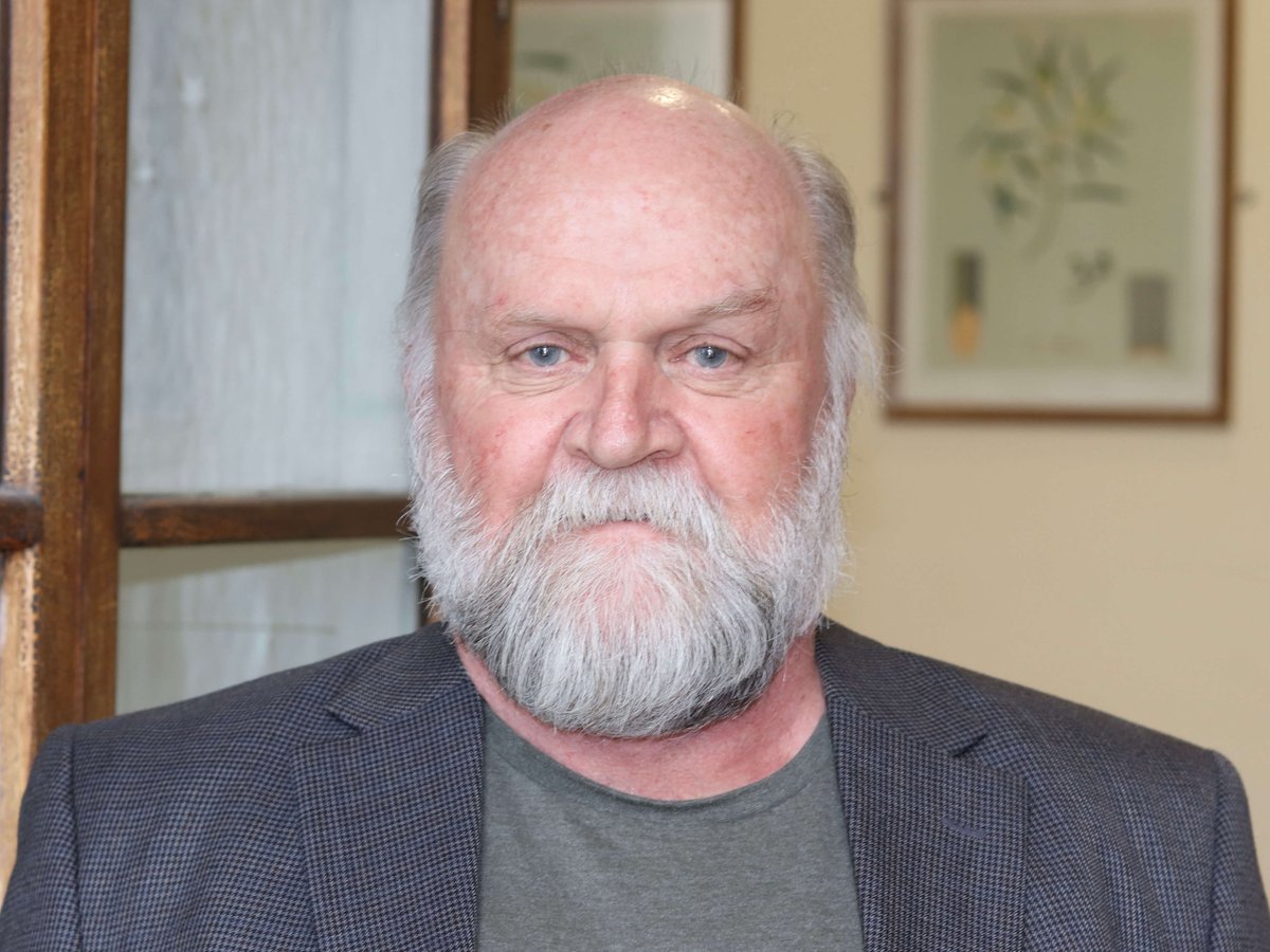 environmentinst's tweet image. ARTICLE: As climate change worsens, Adelaide will become a 50 degree city. 
Prof @BobHillUA talk to the @theTiser about Adelaide's future sea-level rise and liability. 
ow.ly/Ucez50Fc8fc

@sachiefsci @BOM_SA @SAEnvirWater @TheLeadSA 
#SAWeekend #GreenUrbanFutures #trees