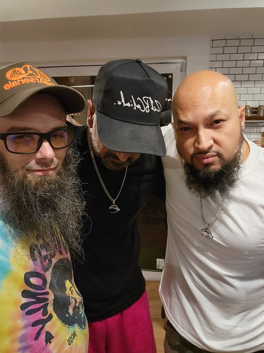 papacthulu's tweet photo. Good friends good food good times 🙏 https://t.co/Malc2KI0rp