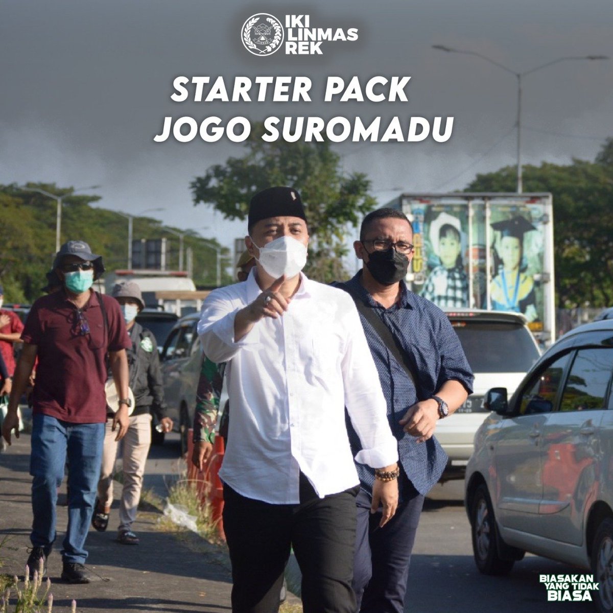 BpbdSurabaya's tweet photo. Starter Pack Jogo Suromadu
penyekatan dan swab yang diadakan di suromadu 
merupakan upaya Pemerintah Kota Surabaya dalam menekan angka penyebaran covid-19. 
dalam hal ini BPB Linmas bersama jajaran opd terkait terlebih dahulu 
melakukan persiapan sebelum penyekatan.
diantaranya : https://t.co/0vhjKBWsJ8