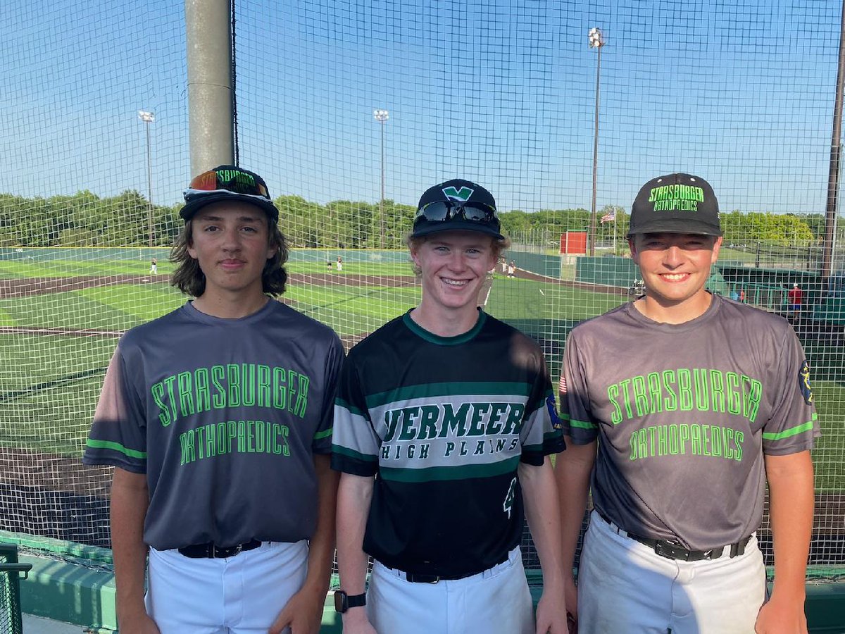 Once teammates now opponents but always #ProdigyFamily @CamdenLnk <a href="/jackharris_10/">Jack Harris</a>