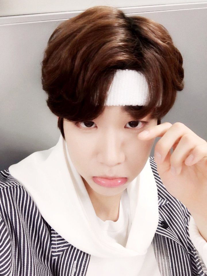 ASTROBERRY_TW's tweet photo. · ⭐ . ᥲstrobᥱrry!ㅤ›ㅤuρㅤ﹏ㅤdᥲtᥱ _. 𝗽𝗹𝗮𝘆ㅤ*ㅤ𝗹𝗶𝘀𝘁ㅤと.ㅤ #NOAH.
En esta casa somos #TEAMADIOS, debo decir que es una de mis canciones favoritas del #HUSHWEVERGLEAM ¿Ustedes ya la escucharon? No se pierdan está oportunidad. https://t.co/xQ9Qg65nOZ