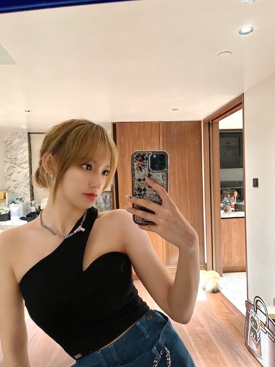 intoyoursmilefc's tweet photo. 16.06.21 ChengXiao weibo update 🌟
😊
1/2
#FallingintoyoursmileFC #Chengxiao #程潇 #เฉิงเซียว #FallingIntoYourSmile https://t.co/NSRVv4gT0f