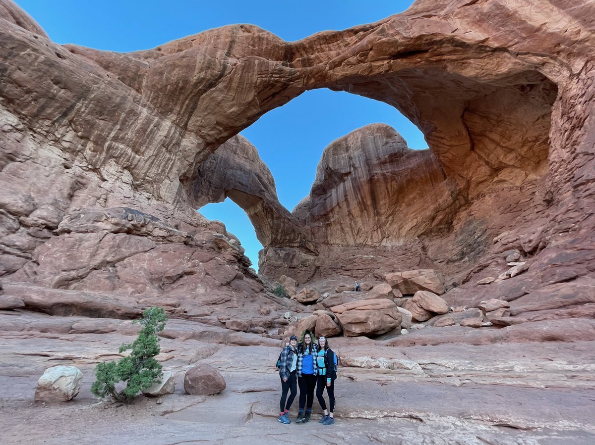 savschanilec's tweet photo. posting bc I miss UT &amp; AZ 🥺 https://t.co/lQN1UUtOPs
