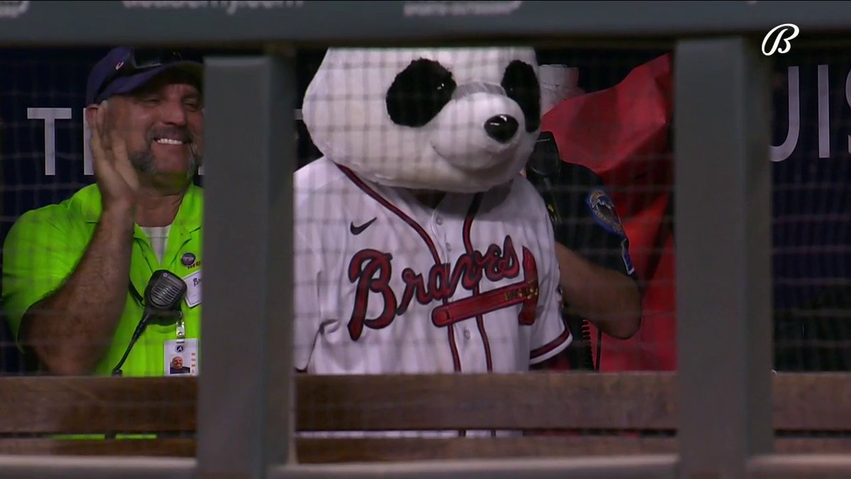 FanDuelSNBraves's tweet photo. normal baseball things https://t.co/2hCpe1lhaM