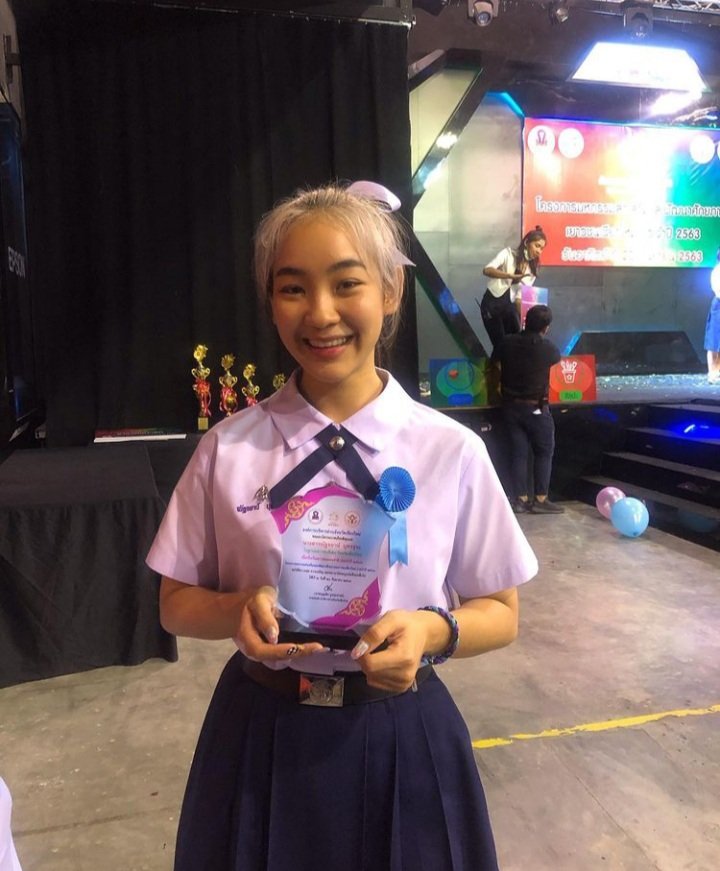 SananwanC's tweet photo. #CongratsToFbananai เรียนจบแล้วดีใจด้วยนะคับเติบโตไปอีกขั้นนึงแล้วเก่งมากเลย  รักและจะซัพพอร์ตตลอดไปนะคับ💖💖💖💖 https://t.co/QNV6RcFYVr