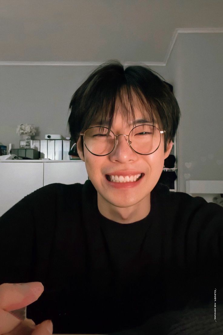 Yg kemaren mnta FB udh ku FB semua yaww , thanks udh follow 😊😠

#rpindo 
#roleplayeraccount 
#flfb
#fmbst