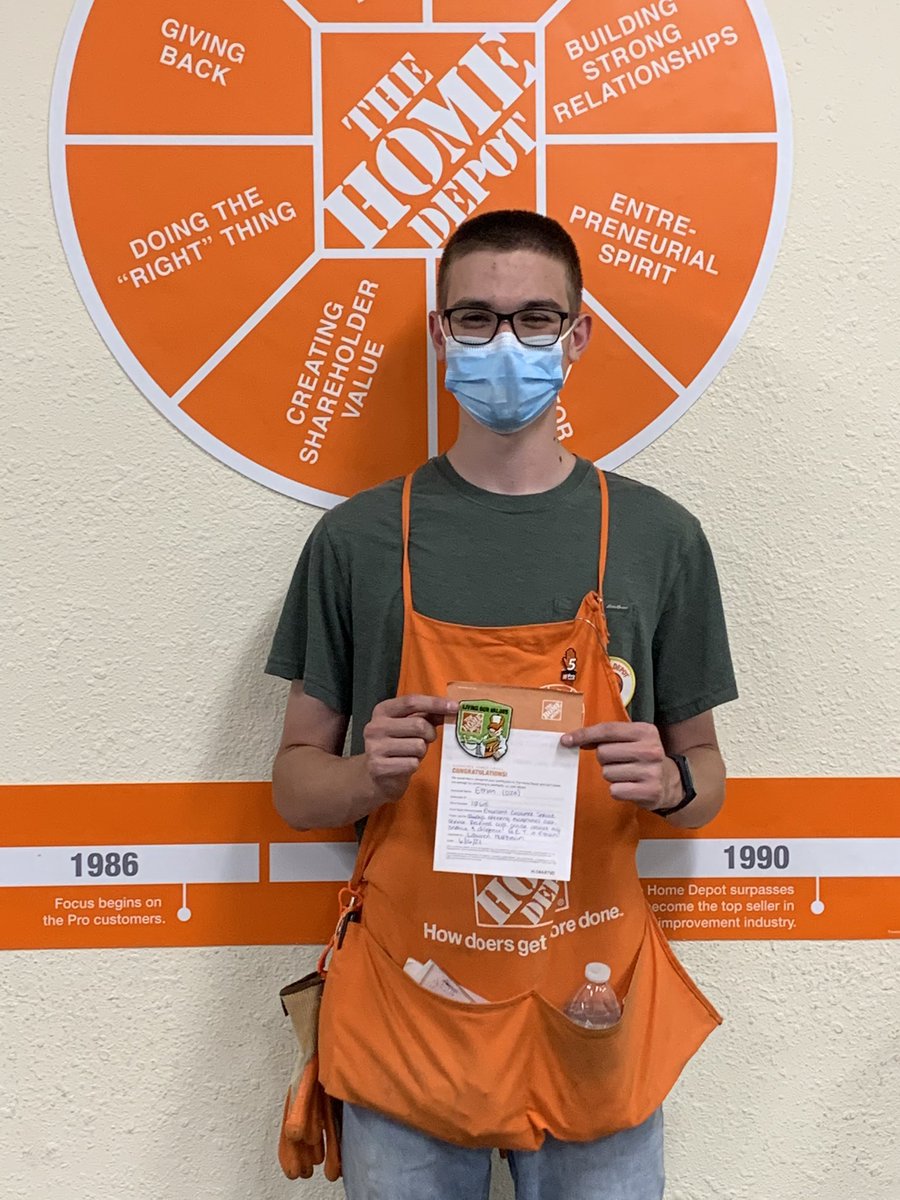 Shout out to one of our garden associates Ethan! I had a customer today who told me how amazing his customer service is and how attentive he was to her needs! Great job executing stellar GET behaviors! #pacnorthproud #woodlandwins @ElmoBermudo @Tiffersmw @AsmDennis @JoJoRaymondJr