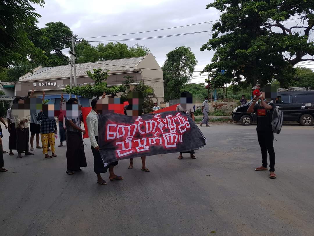 sggrvlyouth's tweet photo. Democratic Protesters from  #MyinGyan came out onto the streets with the banner protested against Coup Regime on the early morning of June17.

#June17Coup #WhatsHappeningInMyanmar https://t.co/G61DSzGrKb