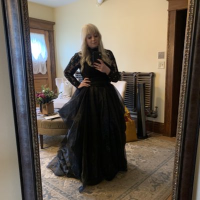 lizzy__gaga's tweet photo. #NewProfilePic https://t.co/CcKMnEEglv