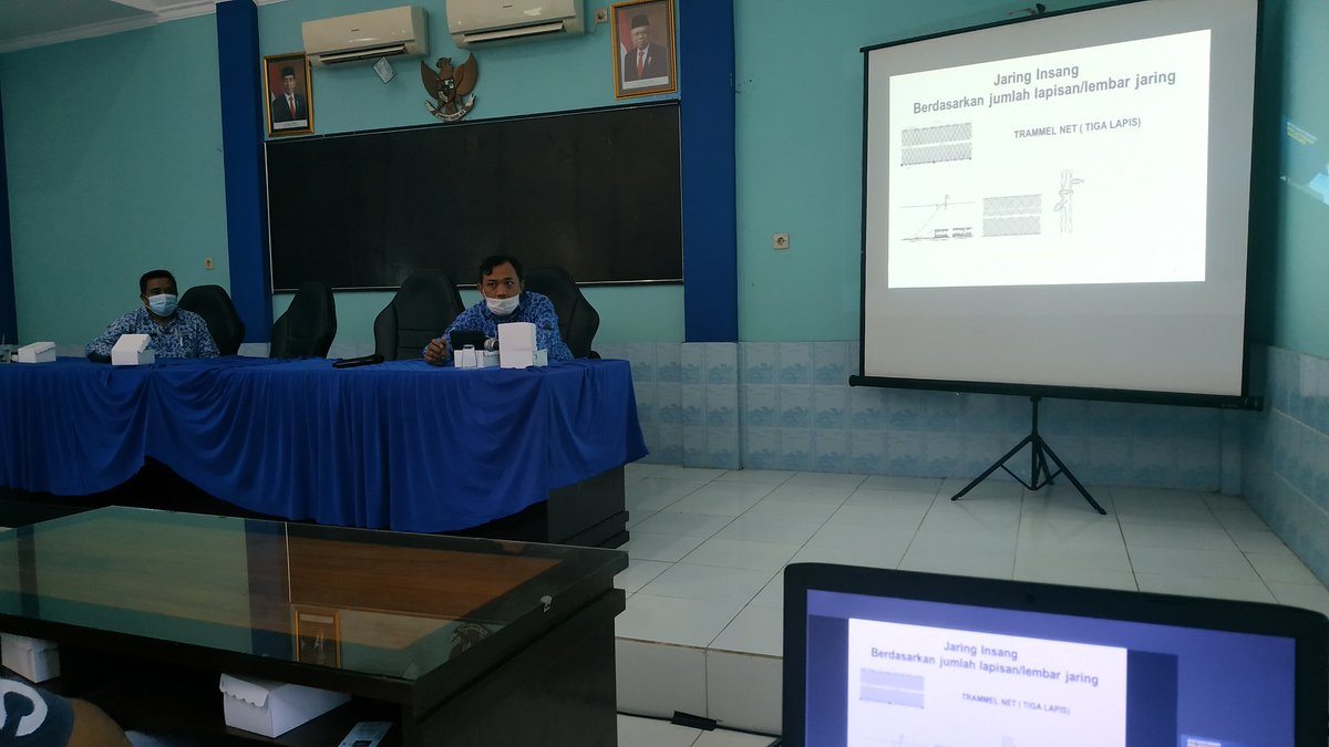 patria_ibi's tweet photo. Kamis, 17/06/21, @patria_ibi @rio_karunia @adentakurnia Pendampingan kepada Kelompok binaan dalam Kegiatan Pelatihan Pembuatan Alat Tangkap GillNet secara daring di aula PPP Puger 17-18 Juni 2021
#GiatLuhkanSatminkalBWI #Jember #Puger #LuhkanJaya
@bppp_banyuwangi @puslatluhkp https://t.co/L4DBNVsYID