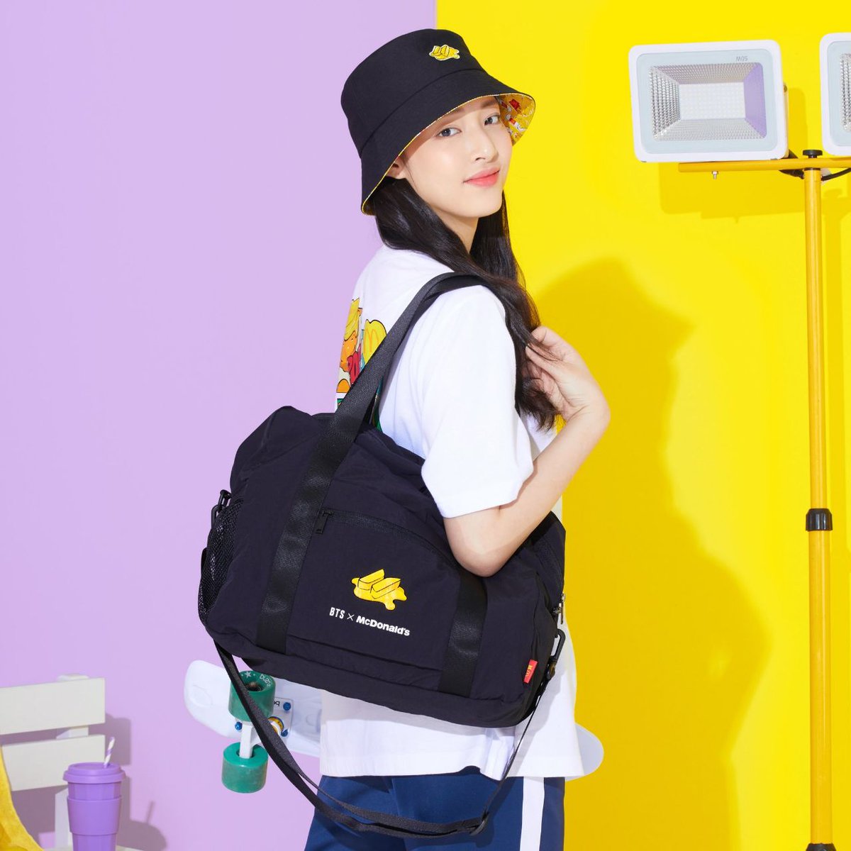 Btsfanfeast's tweet photo. HYBE Merch ✨
BTS X McDonald's Official Merch 2nd Drop
Saucy Collection(1/2) 🧡
⏰ 6.16 7PM(EST) / 6.17 8AM(KST)
📍 Global/USA - Weverse Shop
📍 JAPAN - BTS JP Official
#BTS #BTSXMcD #SaucyCollection https://t.co/6NP6dsQ8py