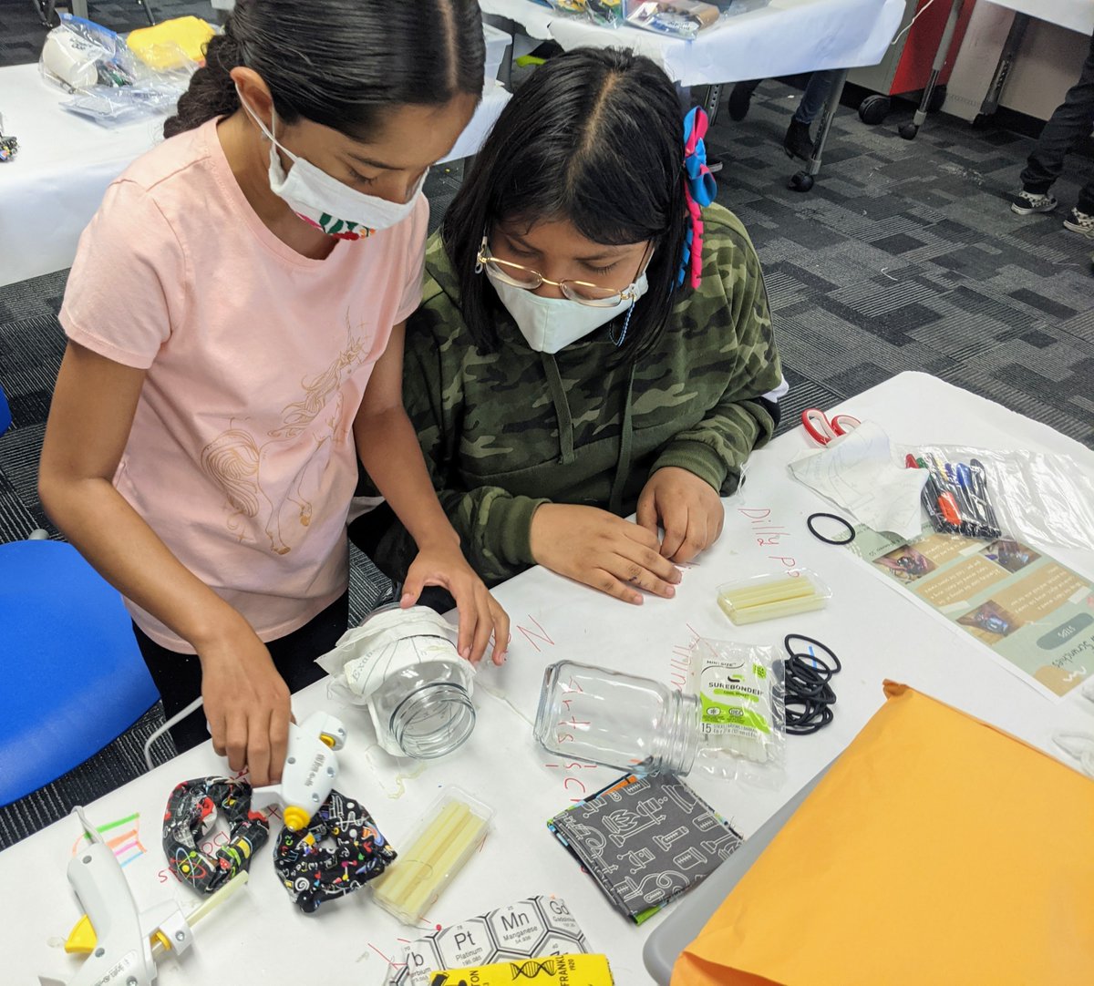 StacyKTweets's tweet image. Our @SantaAnaUSD @CTEsausd @ALAWolfPride students loved the learning on Day 3 of the @Femineer #GirlsInSTEM summer camp! 5th grader Rosaelena coached 6th & 7th graders how to create a perfect edge & made 5 scrunchies! #WeAreSAUSD #BetterTogether #KidsDeserveIt #WomenInSTEM #STEAM