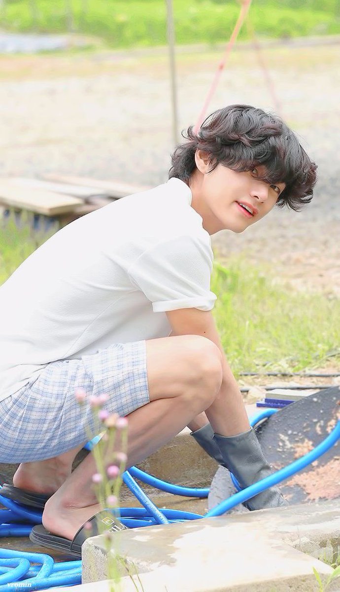 mlosophy's tweet photo. ไม่เข้าใจเลยว่าทำไมหม่อมแม่ต้องให้ฉันแต่งงานกับลูกคนใช้อย่างนายด้วย

ลูกคนใช้แล้วมันทำไมจ๊ะ

ฉันไม่ชอบ

ไม่ชอบวันหลังก็อย่ามากอดจ้ะ https://t.co/KBp6oihzRp