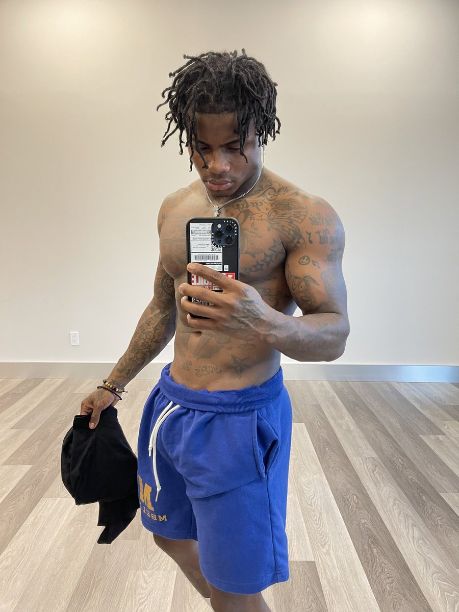 lilhuhofficial's tweet image. 