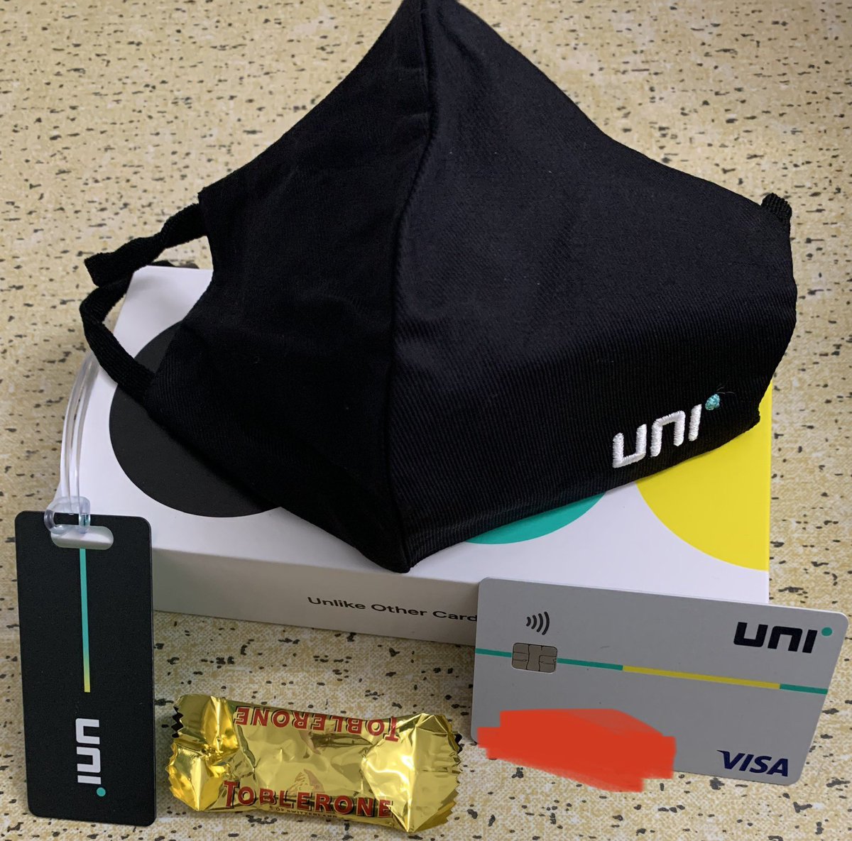SmitSonani's tweet photo. Awesome packaging @cards_uni &amp; surprised with gifties 😍

At first glance, almost felt like purchased a new mobile 😄

Is it for beta users or everyone 😂 https://t.co/7ADUbVmzWe