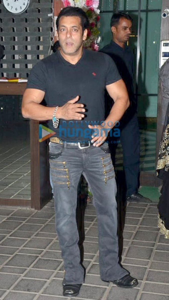 Salman Khan wearing Zipper jeans 