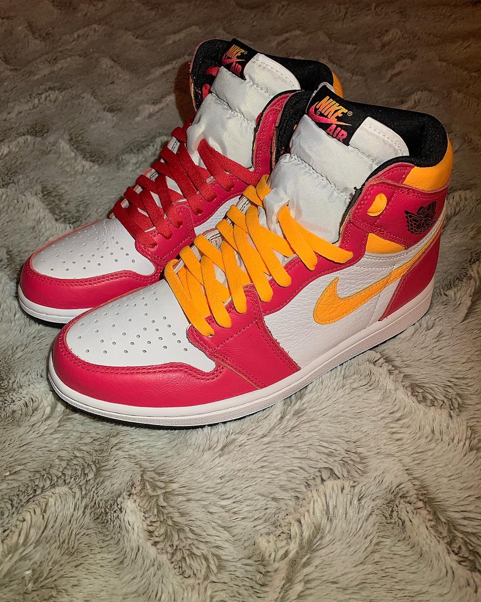 kodak_kicks's tweet photo. Air Jordan 1 • Fusion Red 🍟🏖
#SNKRS
#AJ1
#FusionRed https://t.co/D7HXWBPM2r