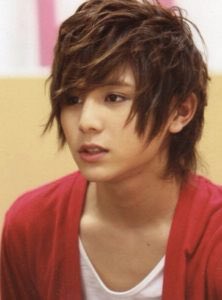 山田涼介の髪型 センター分けと前髪あり 耳掛けや後ろ多めまで 短髪からロン毛の遍歴 アスネタ 芸能ニュースメディア