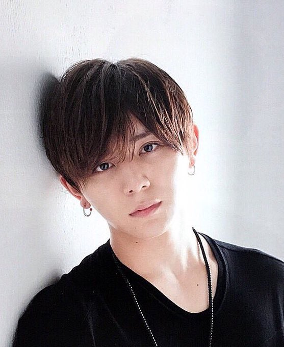 山田涼介の髪型 センター分けと前髪あり 耳掛けや後ろ多めまで 短髪からロン毛の遍歴 アスネタ 芸能ニュースメディア
