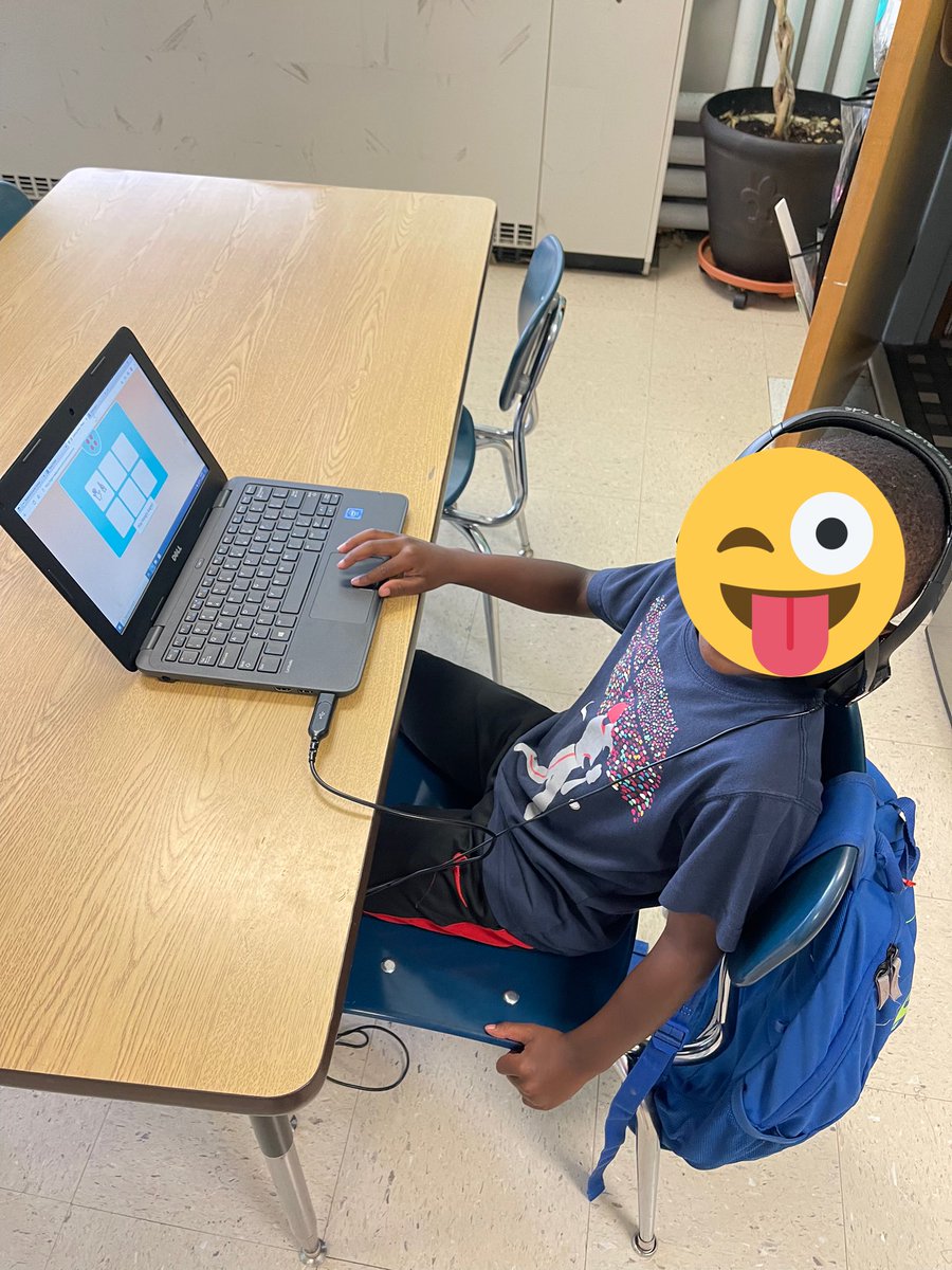 SummerCampSPS's tweet photo. And a little more learning going on in week 3! https://t.co/63j4LaP2Wx