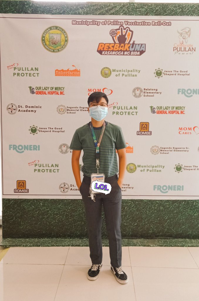 gab_nga_sabi's tweet photo. mamaya mo na ko tablan AstraZeneca pls lang talaga may pasok pa kami bukas 😅😂 
#TeamAbsentBukas
#FullyVaccinated✔️
#AstraZeneca
#TeamMonitoring https://t.co/jmPgEvHmsz