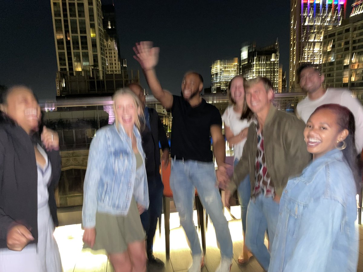 DThompson2021's tweet photo. The dynamic incoming interns of @uchicagosurgery checking in with our group photo 😃😃 https://t.co/j9aP4H5jqL