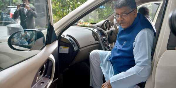GeetSethiS's tweet photo. Petrol 60 Rs         Petrol 105 Rs
*Per liter . https://t.co/ZSv84HXqex