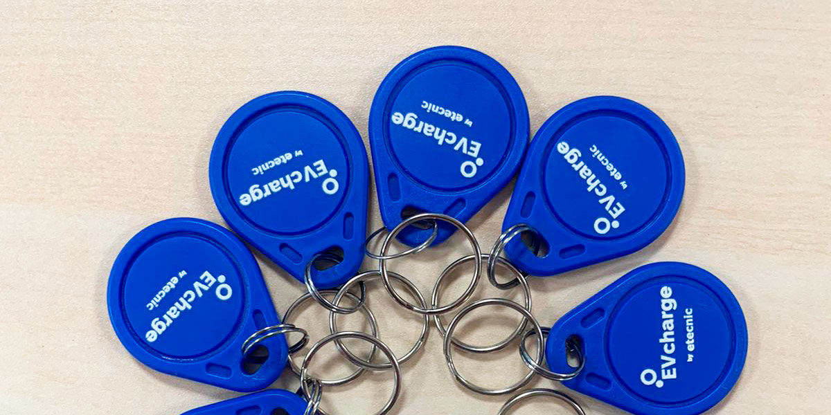 etecnic's tweet image. ¡Sorteamos los 10 primeros llaveros de #EVcharge!

Participa y carga tu coche eléctrico de forma fácil:
🔃RT este tweet
👍 Sigue al perfil @EVcharge_net

¡Anunciamos ganador/a el 30 de Junio!
¡Llaveros a la venta el 1 de Julio!