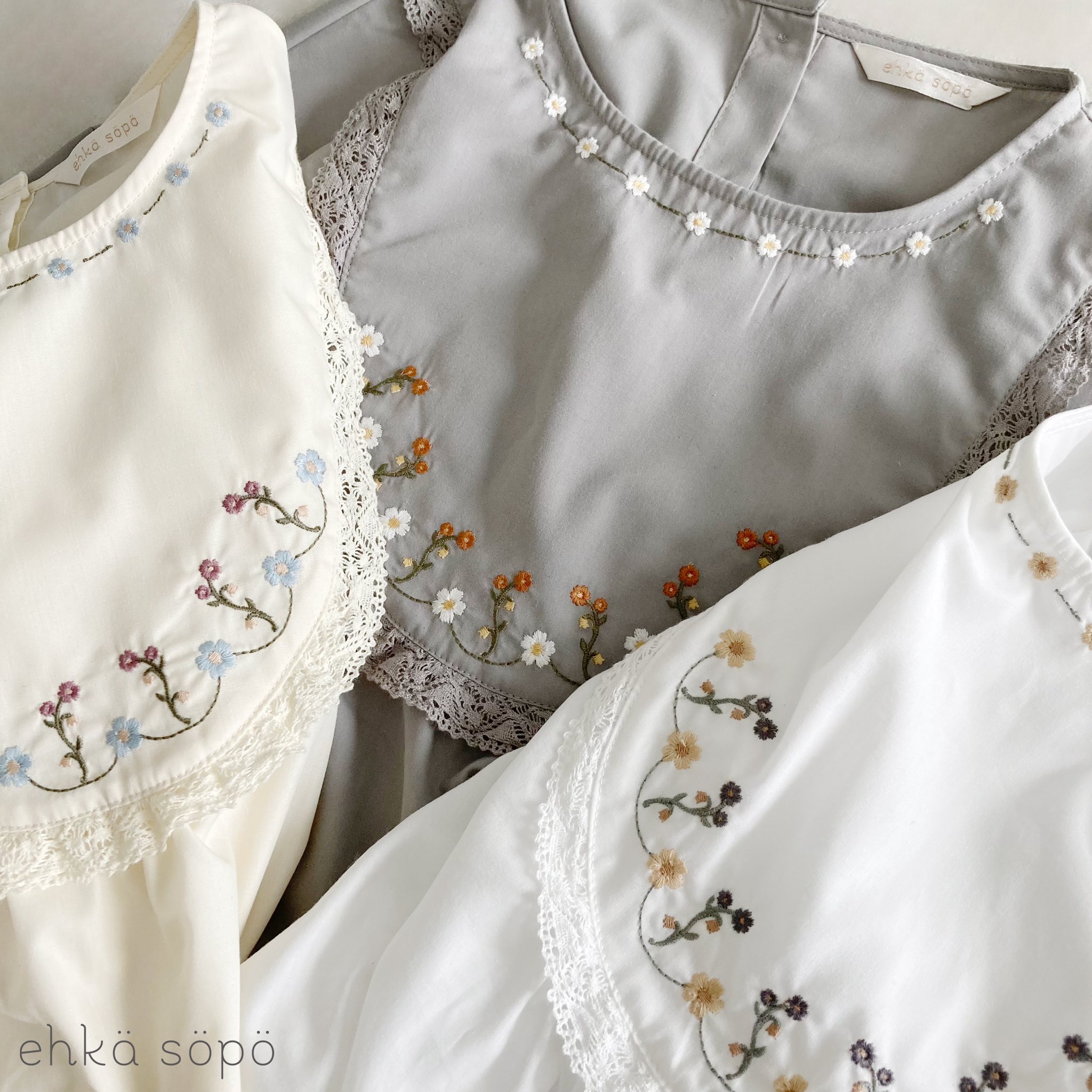 セール】夏のお花とスカラップ刺繍ブラウス（シャツ/ブラウス