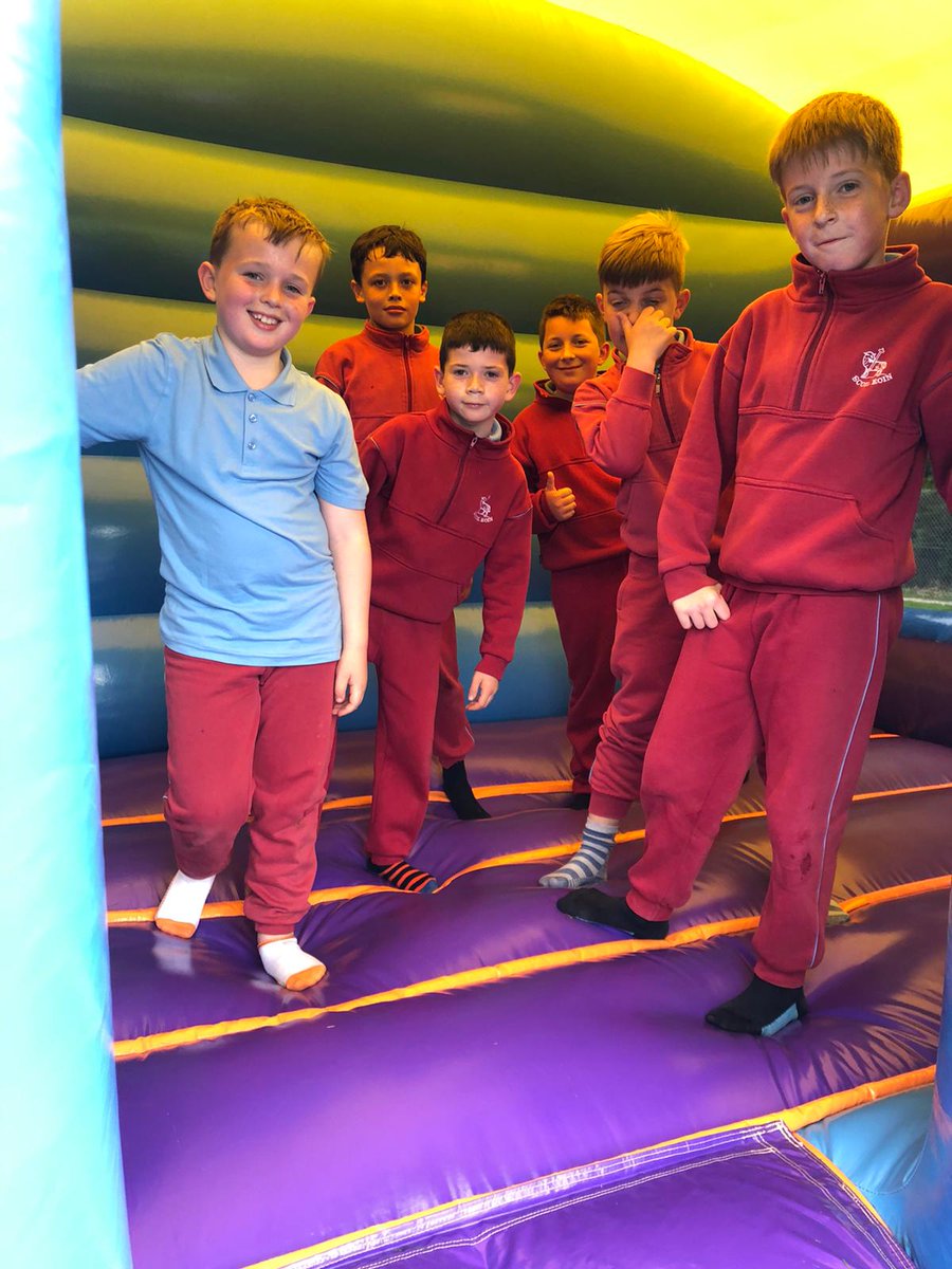 scoileoinboys's tweet photo. .@scoileoinboys #4thClass and #3rdClasses had a whale of a time enjoying the inflatables provided by @Just4FunCamp during the week. 
Míle buíochas to @BallincolligGAA for kindly allowing us to use the pitch #fun #friends (2) https://t.co/wBwmngIP8j