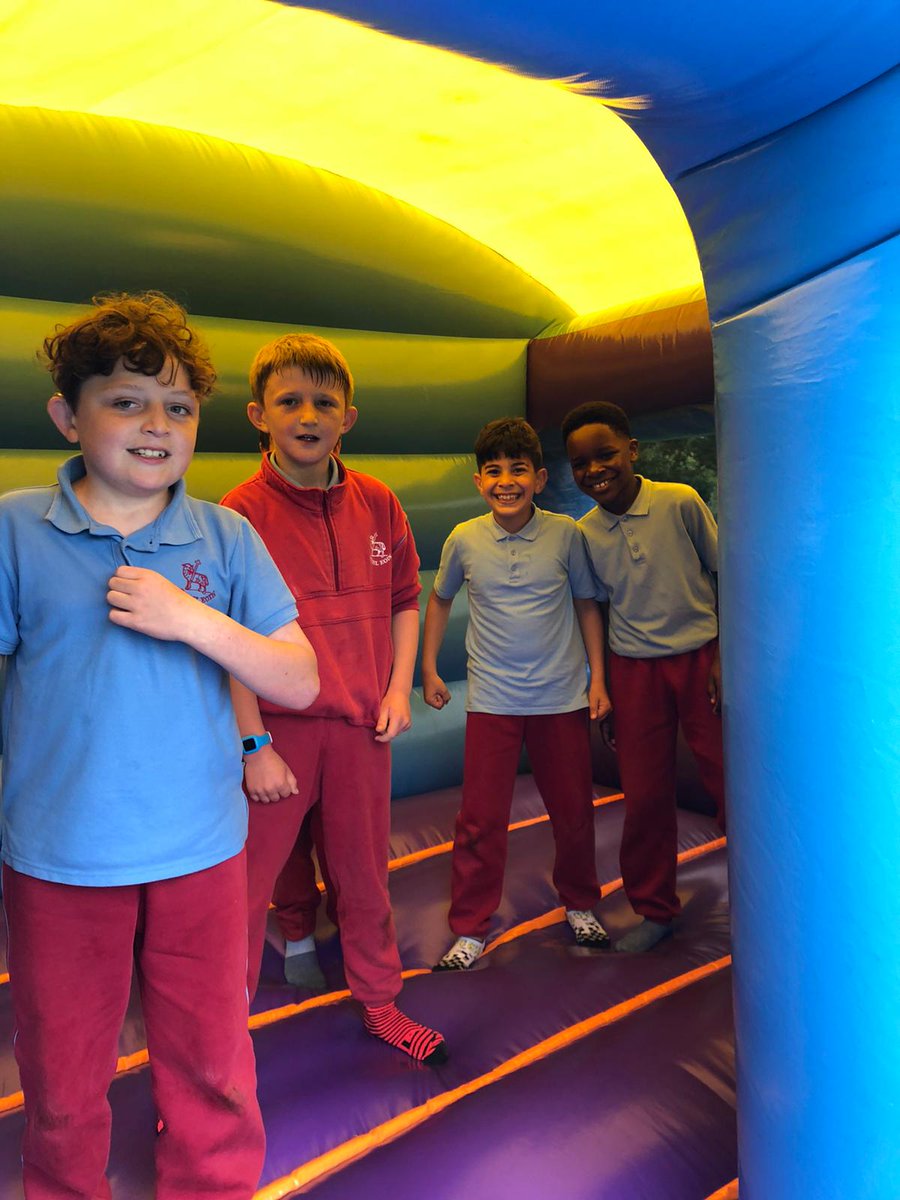 scoileoinboys's tweet photo. .@scoileoinboys #4thClass and #3rdClasses had a whale of a time enjoying the inflatables provided by @Just4FunCamp during the week. 
Míle buíochas to @BallincolligGAA for kindly allowing us to use the pitch #fun #friends (2) https://t.co/wBwmngIP8j