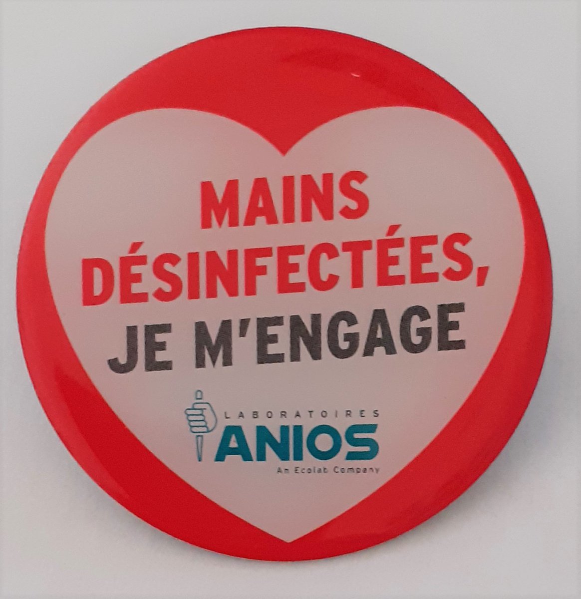 CHMuret's tweet photo. A l'occasion de la #JournéeMondialedelHygiènedesMains notre équipe de l'EOH (Equipe Opérationnelle d'Hygiène) a vérifié les différentes étapes de la friction des mains avec la Solution Hydro Alcoolique dans l'ensemble des services du @CHMuret avec @LaboratoireANIOS https://t.co/mrTshMKZNJ