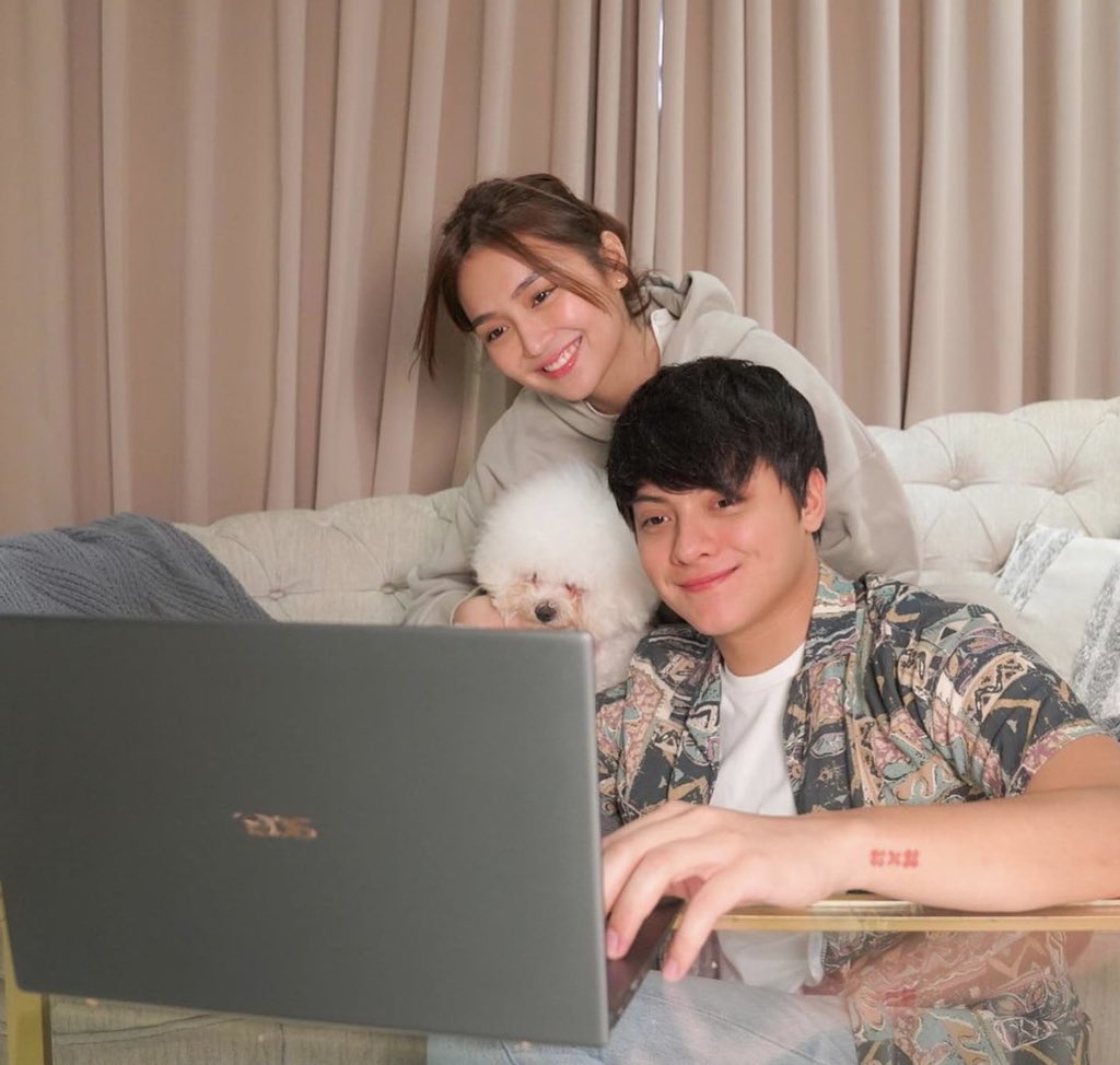 supremoremoex's tweet photo. family 🥺🥺 https://t.co/5Q9obDPT8S