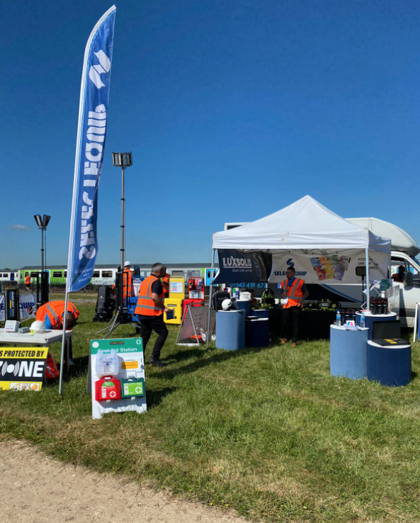 SelectequipLtd's tweet photo. Great day yesterday at @railliveuk
Looking forward to showcasing more Safety, Lighting, Welfare and Signage innovations today - with many exclusives across our portfolio.
See you on stand S36!
@ArmorgardLtd @Uniliteuk
#Safety #Lighting #Signage #Welfare #MEWU #Luxsolis https://t.co/afKPpVk1YM
